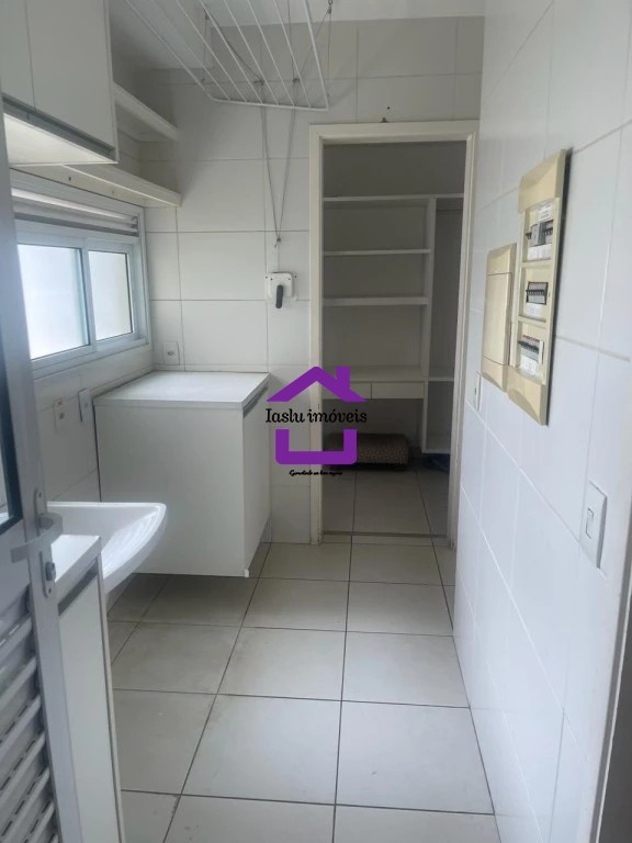 Apartamento para alugar com 3 quartos, 178m² - Foto 17