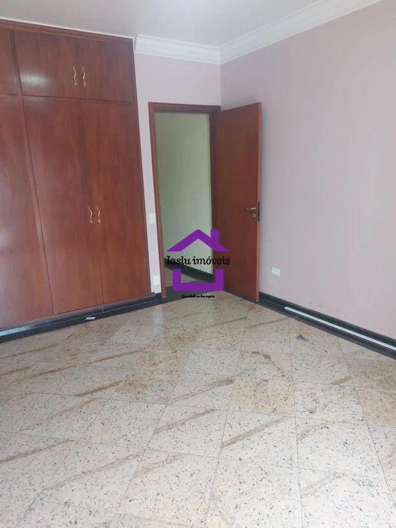 Sobrado para alugar com 3 quartos, 300m² - Foto 13