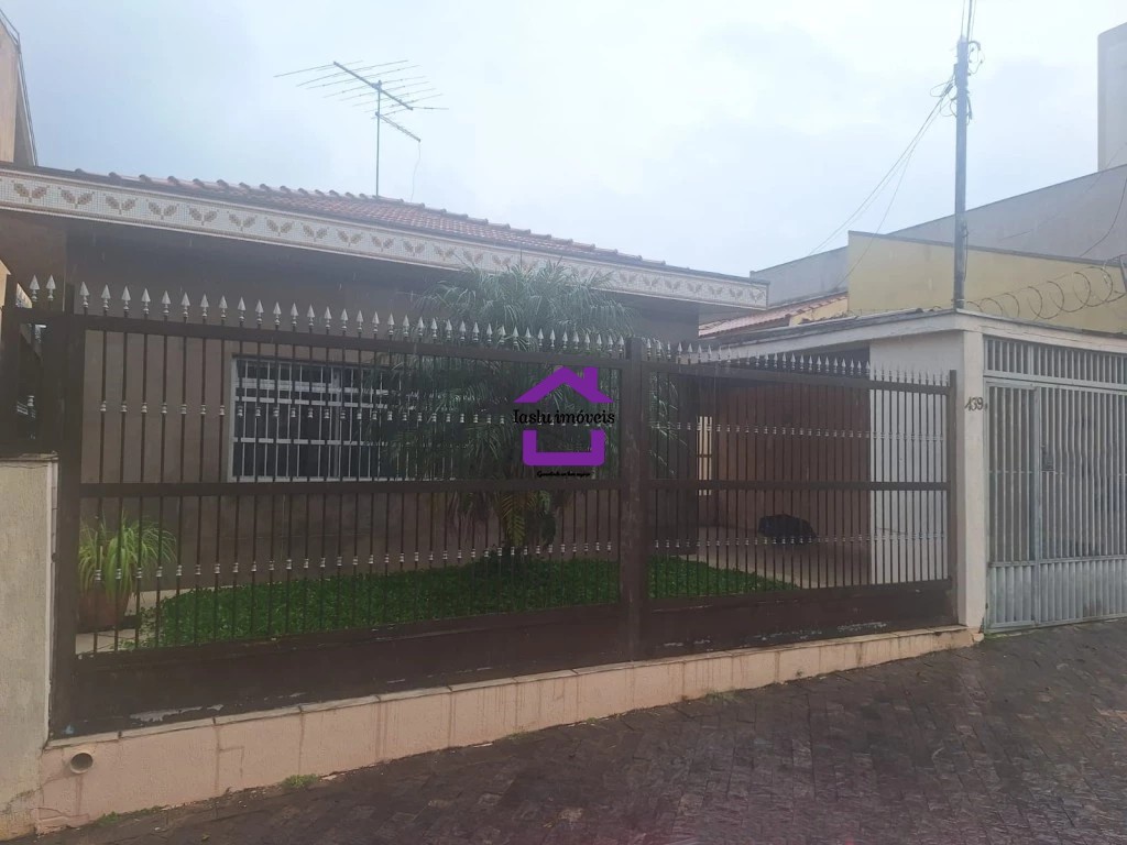 Casa para alugar com 3 quartos, 300m² - Foto 2