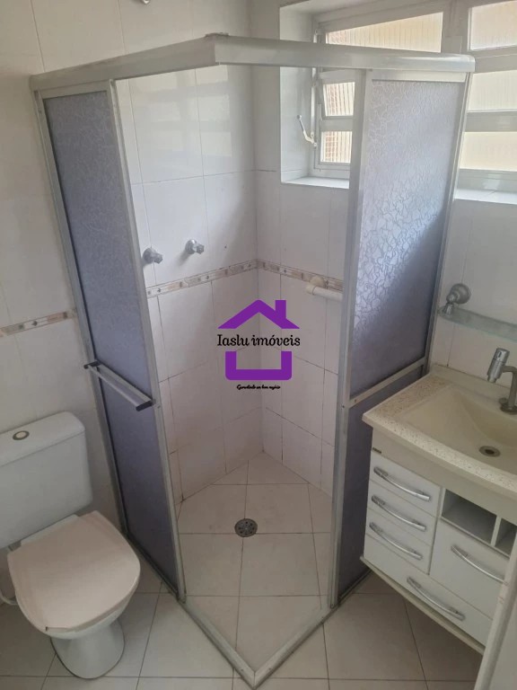 Casa para alugar com 3 quartos, 300m² - Foto 13