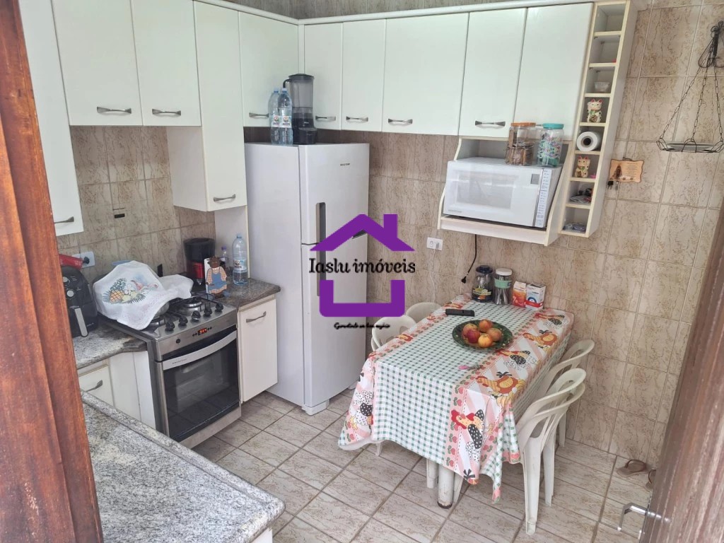 Casa, 4 quartos, 240 m² - Foto 4