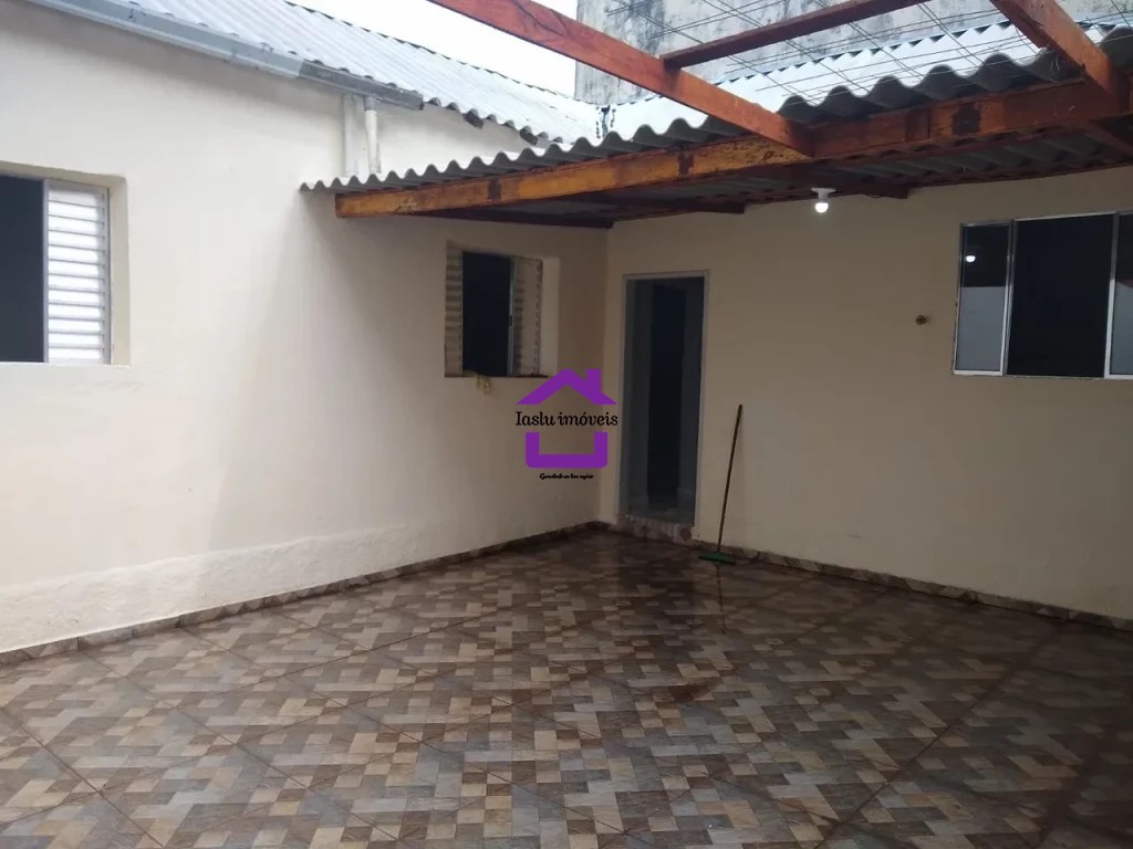 Casa para alugar com 2 quartos, 65m² - Foto 2