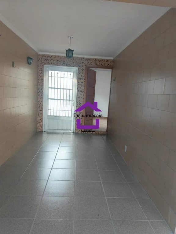 Casa para alugar com 2 quartos, 80m² - Foto 4