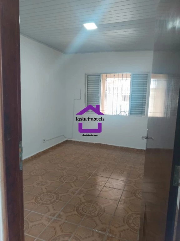 Casa para alugar com 2 quartos, 80m² - Foto 6