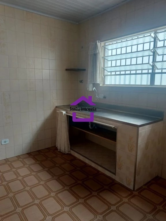 Casa para alugar com 2 quartos, 80m² - Foto 11