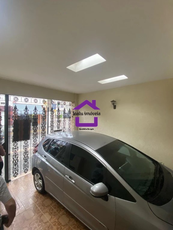 Sobrado à venda com 2 quartos, 80m² - Foto 1