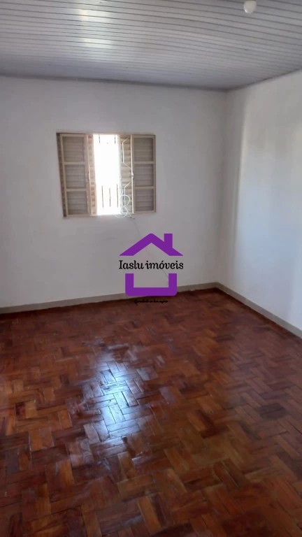 Casa para alugar com 1 quarto, 65m² - Foto 1