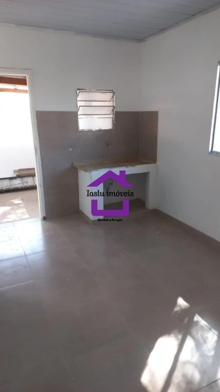 Casa para alugar com 1 quarto, 65m² - Foto 13