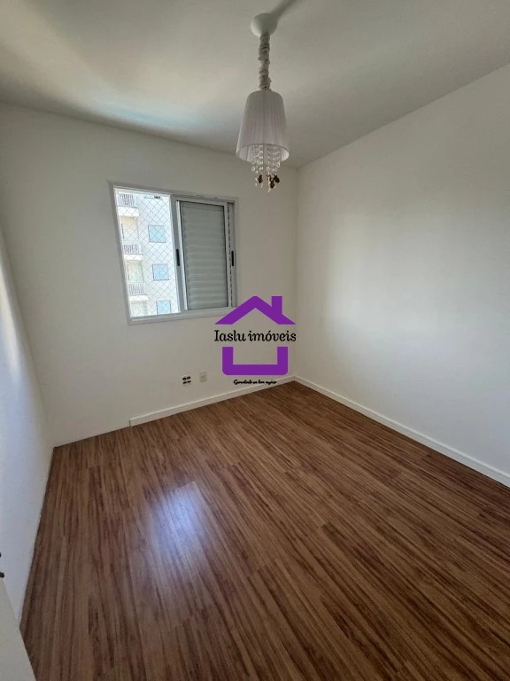 Apartamento para alugar com 3 quartos, 76m² - Foto 8