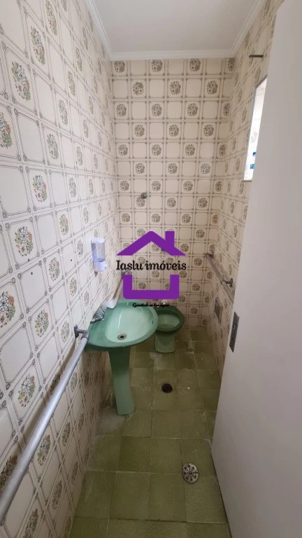 Casa para alugar com 3 quartos, 270m² - Foto 32