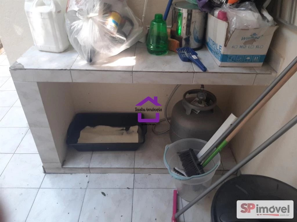 Sobrado para alugar com 3 quartos, 200m² - Foto 2