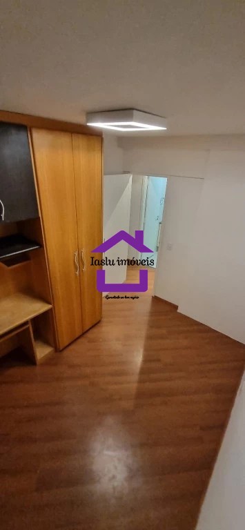 Apartamento à venda com 2 quartos, 70m² - Foto 2