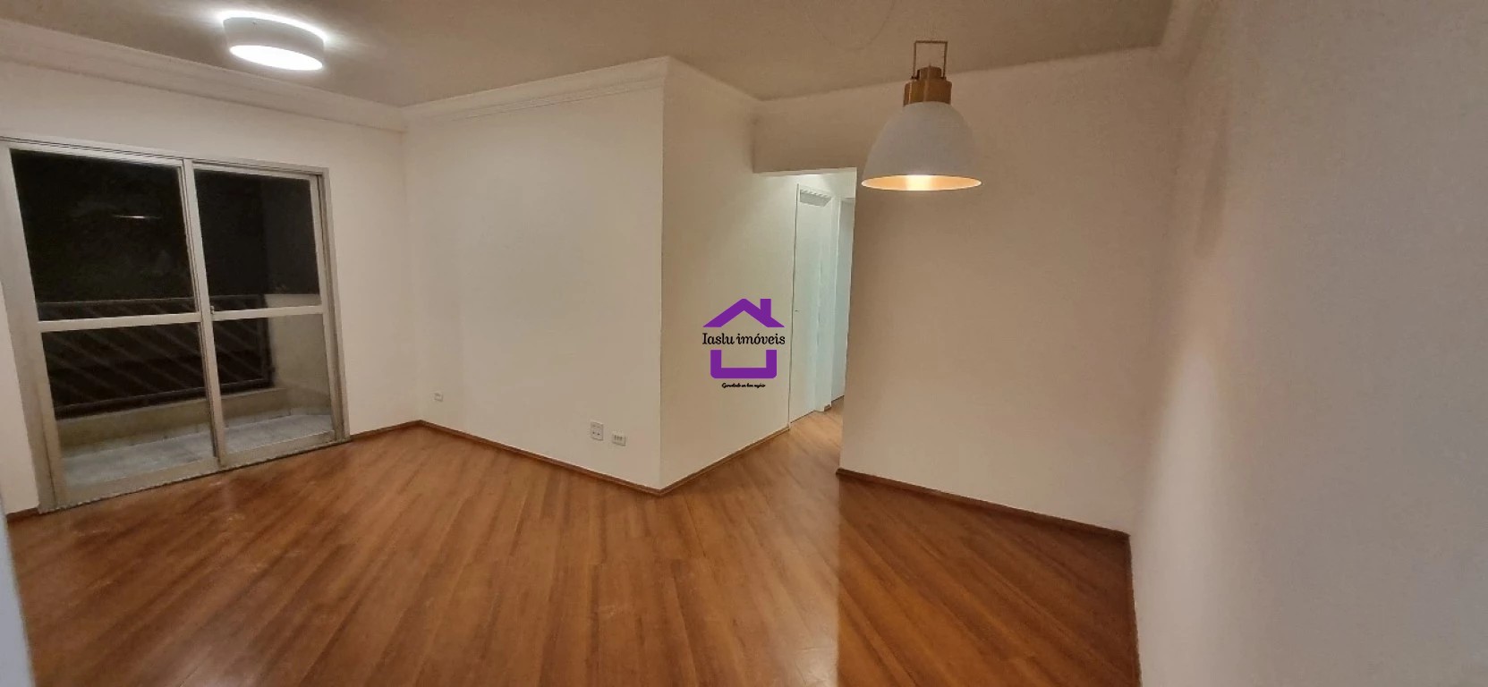 Apartamento à venda com 2 quartos, 70m² - Foto 1