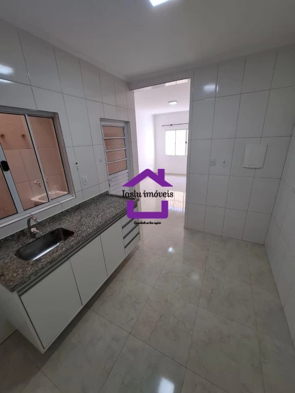 Casa de Condomínio para alugar com 2 quartos, 67m² - Foto 4