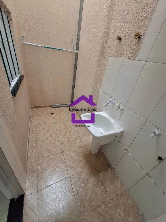 Casa de Condomínio para alugar com 2 quartos, 67m² - Foto 5