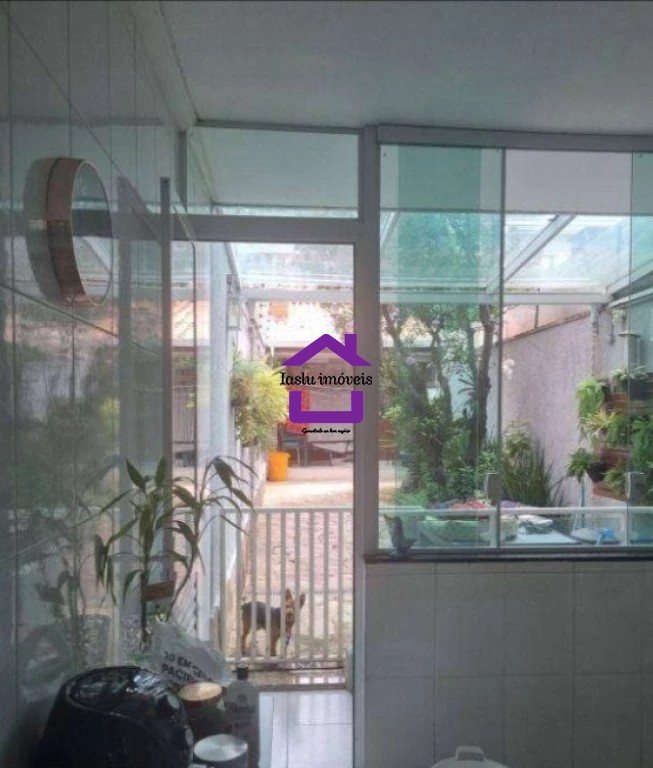 Sobrado à venda com 3 quartos, 300m² - Foto 4