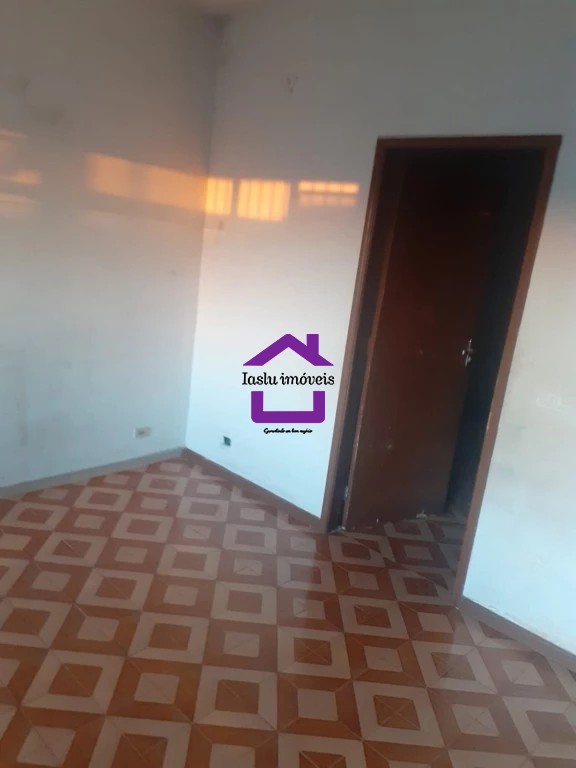 Casa para alugar com 2 quartos, 50m² - Foto 5