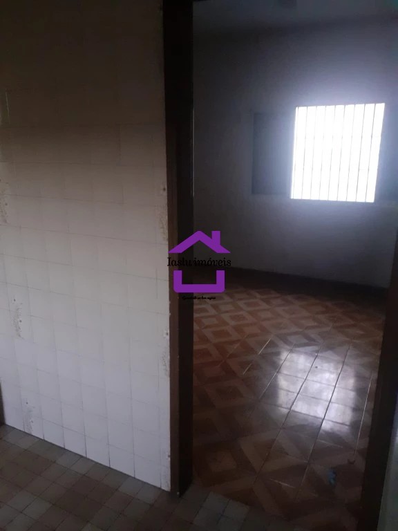 Casa para alugar com 2 quartos, 50m² - Foto 14