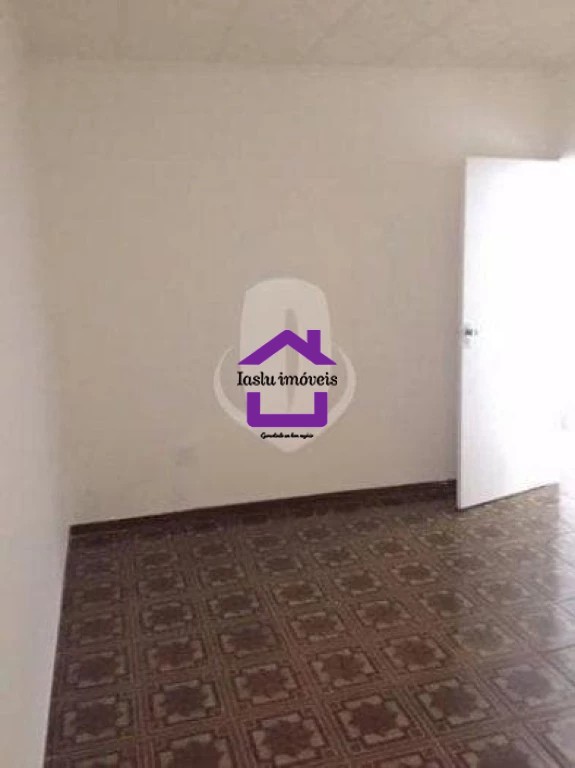 Casa à venda com 3 quartos, 224m² - Foto 3