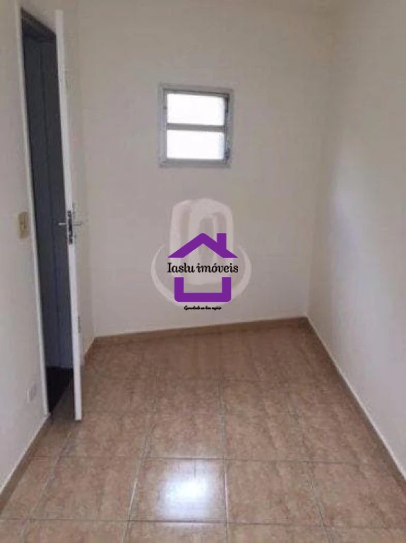 Casa à venda com 3 quartos, 224m² - Foto 5