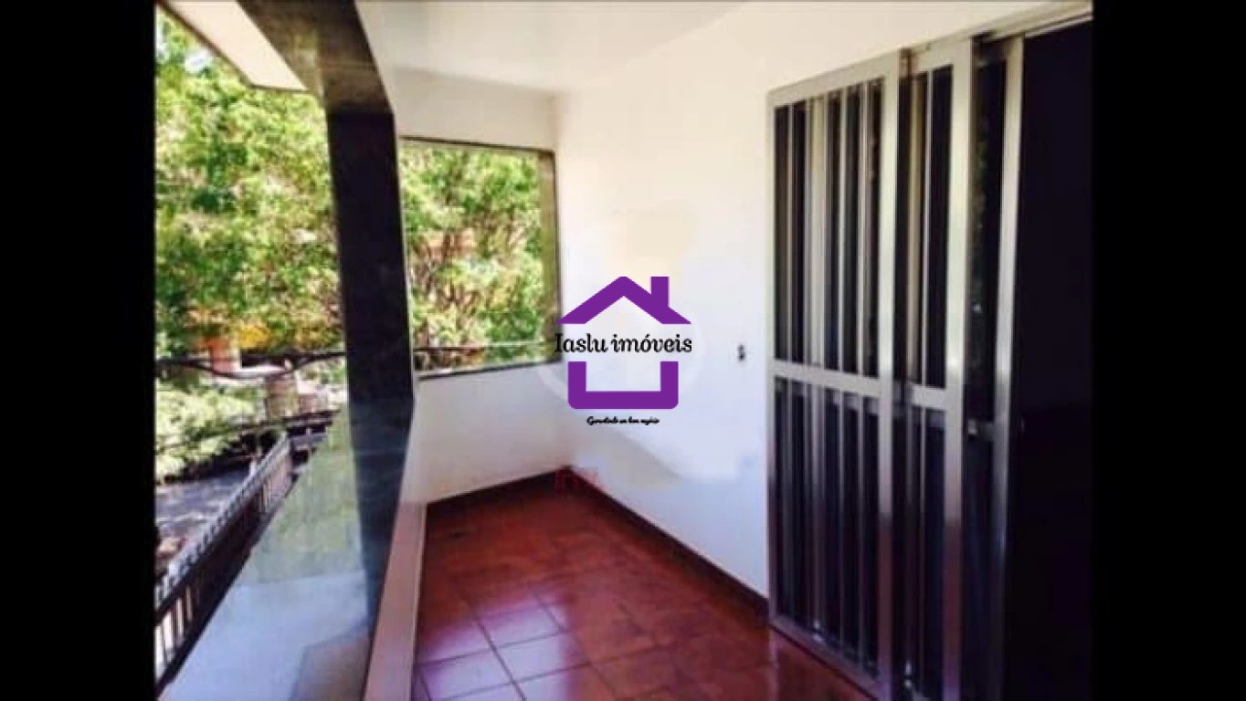 Casa à venda com 3 quartos, 224m² - Foto 17