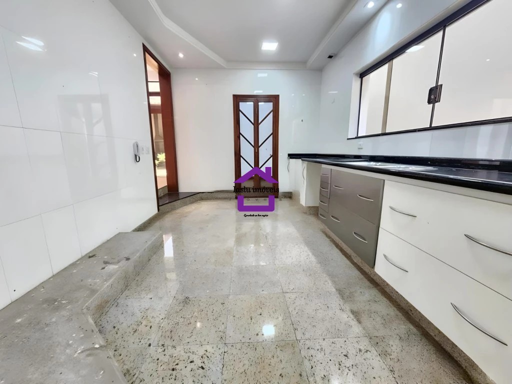 Sobrado à venda com 3 quartos, 354m² - Foto 20