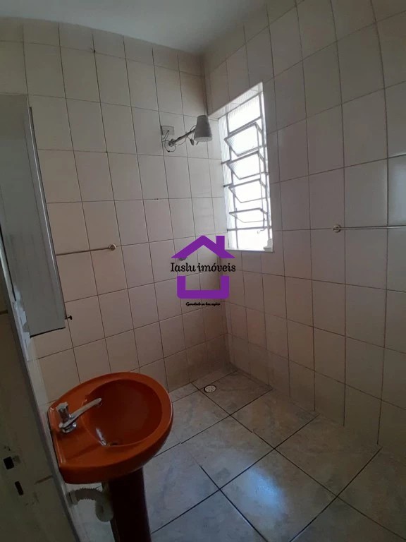 Casa à venda e aluguel com 2 quartos, 140m² - Foto 4