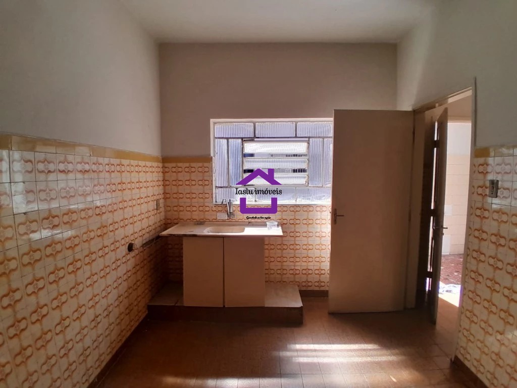 Casa à venda e aluguel com 2 quartos, 140m² - Foto 11