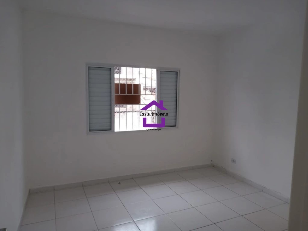 Casa para alugar com 2 quartos, 80m² - Foto 11