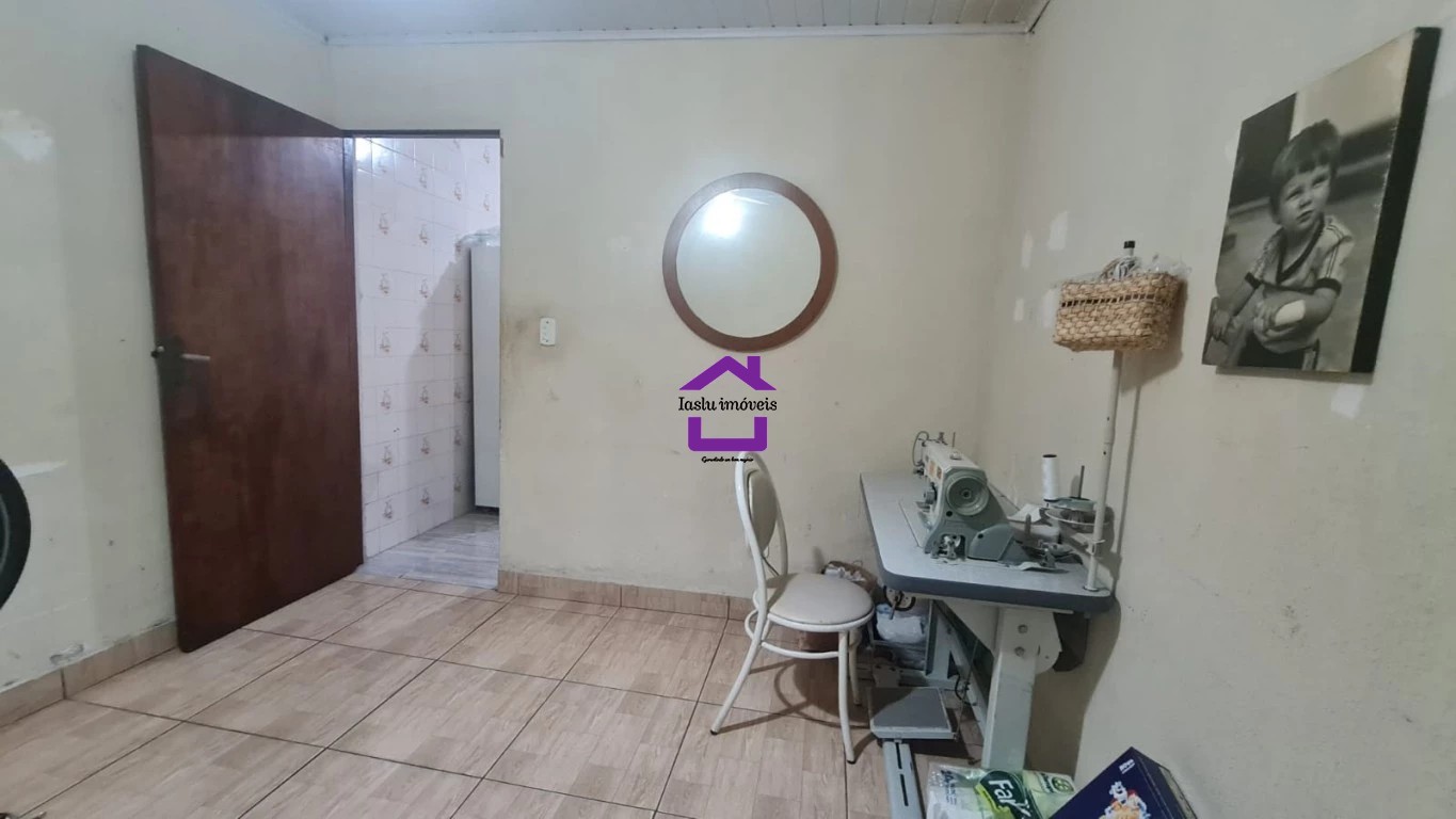 Casa à venda com 5 quartos, 187m² - Foto 11