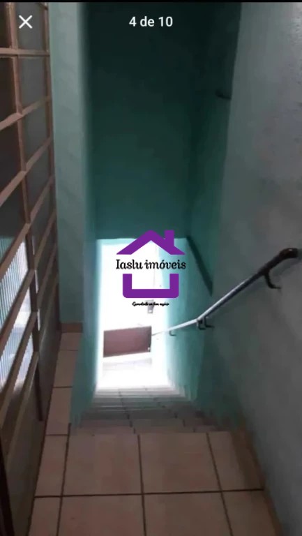 Casa à venda com 3 quartos, 240m² - Foto 1