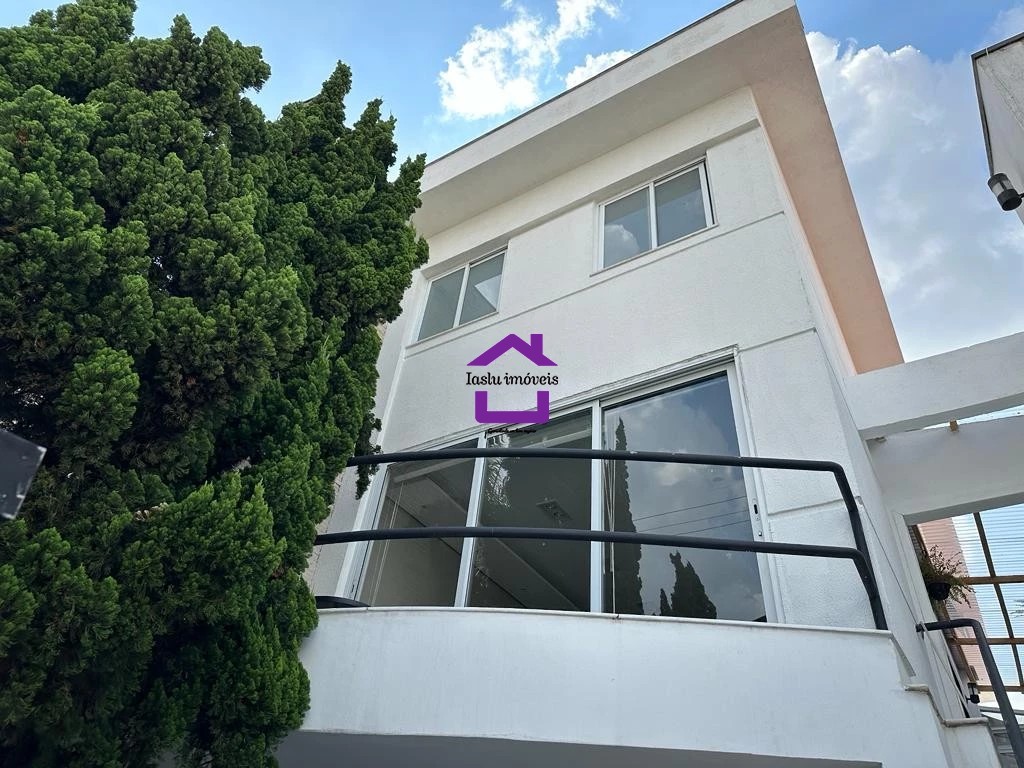 Sobrado à venda e aluguel com 3 quartos, 335m² - Foto 1