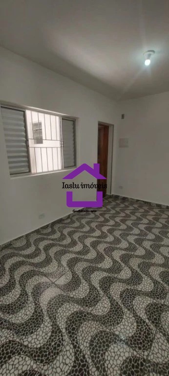 Casa para alugar com 1 quarto, 40m² - Foto 12