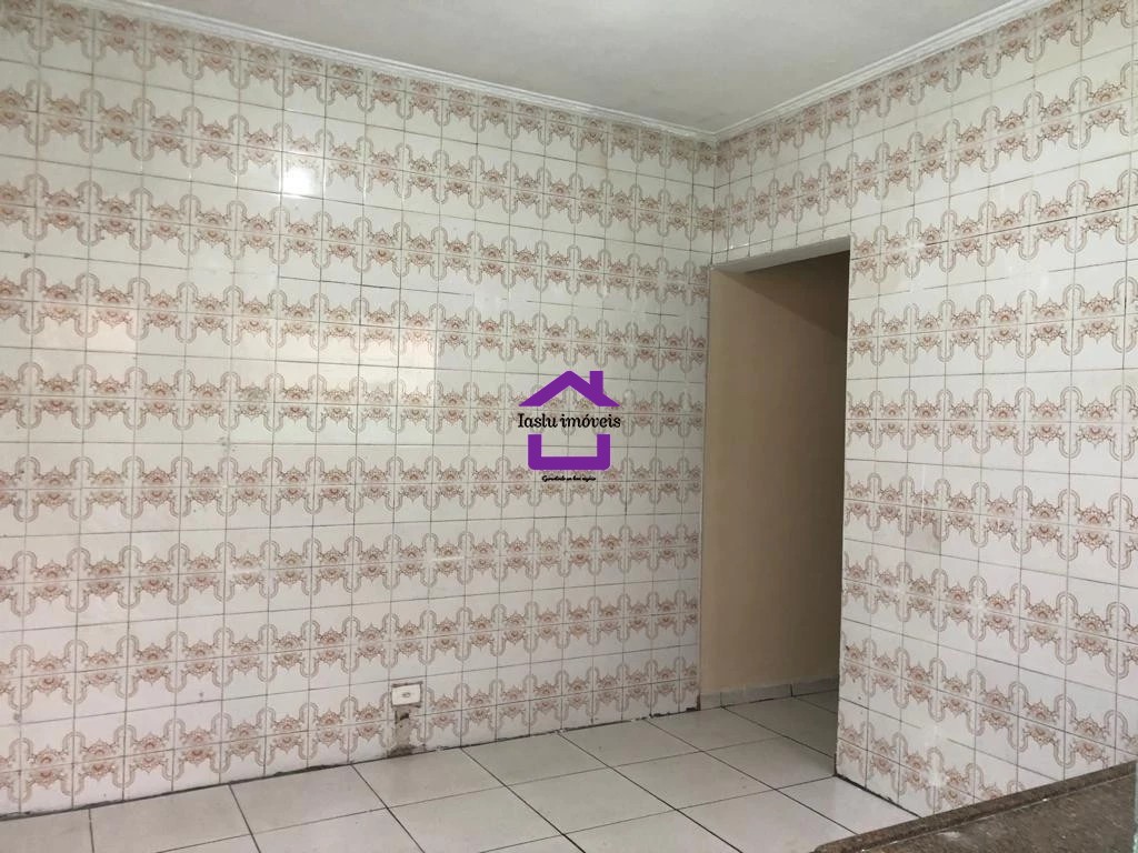 Casa para alugar com 2 quartos, 50m² - Foto 7