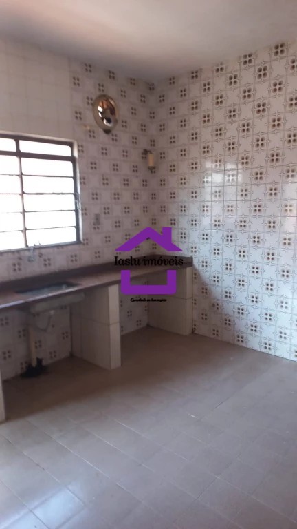 Casa para alugar com 1 quarto, 60m² - Foto 8