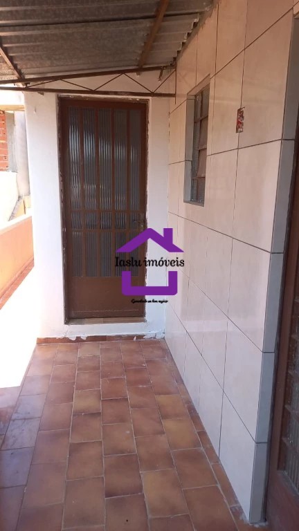 Casa para alugar com 1 quarto, 60m² - Foto 12