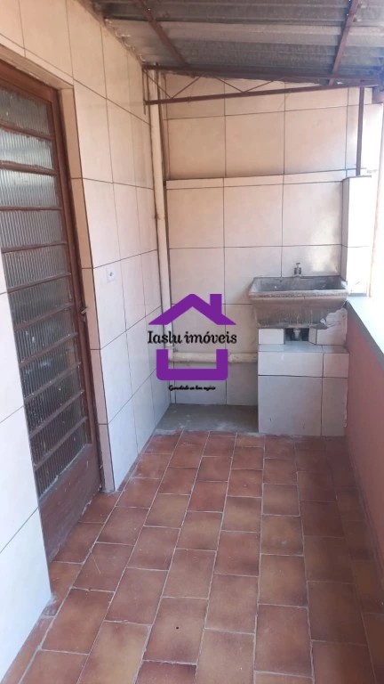 Casa para alugar com 1 quarto, 60m² - Foto 13