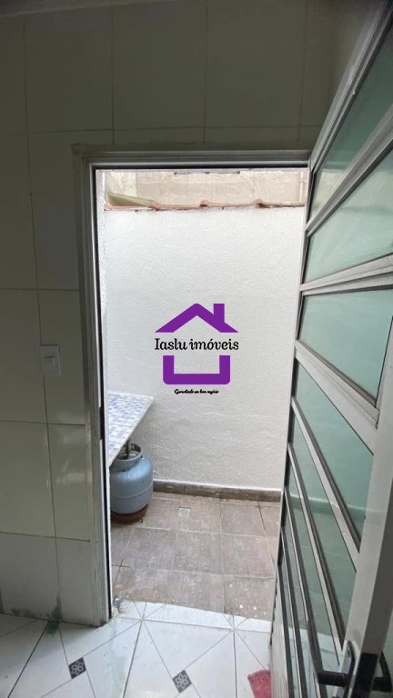 Casa para alugar com 2 quartos, 70m² - Foto 10