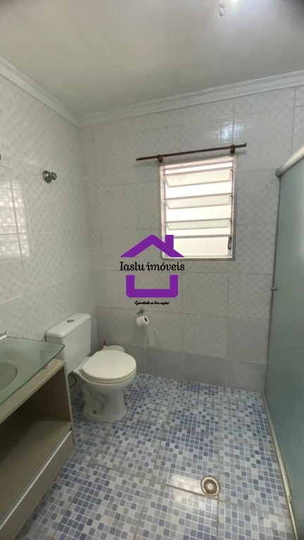 Casa para alugar com 2 quartos, 70m² - Foto 13