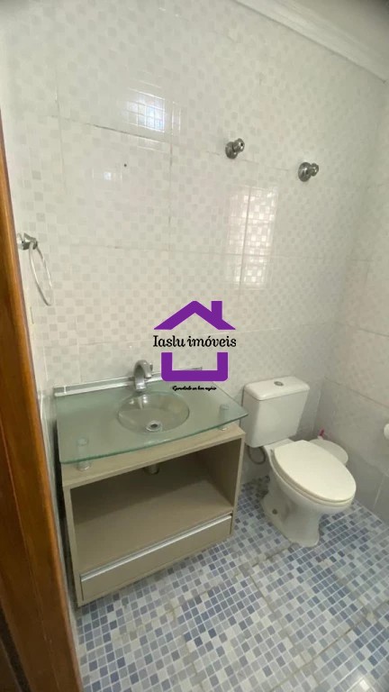 Casa para alugar com 2 quartos, 70m² - Foto 16