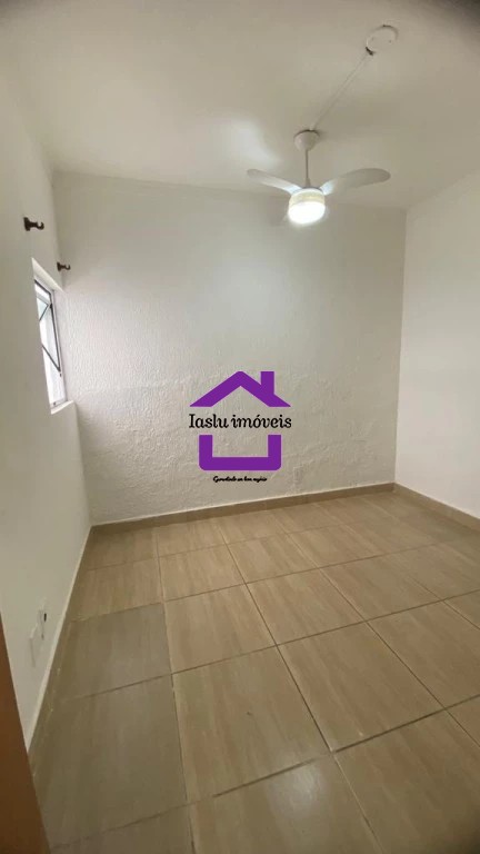 Casa para alugar com 2 quartos, 70m² - Foto 19