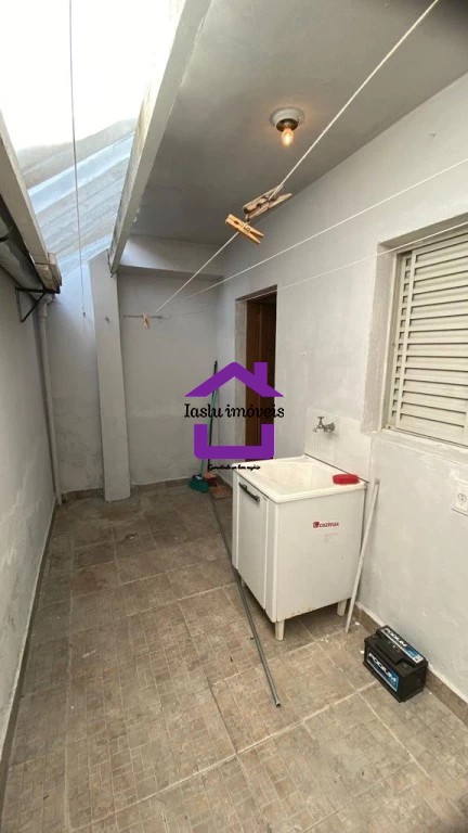 Casa para alugar com 2 quartos, 70m² - Foto 27