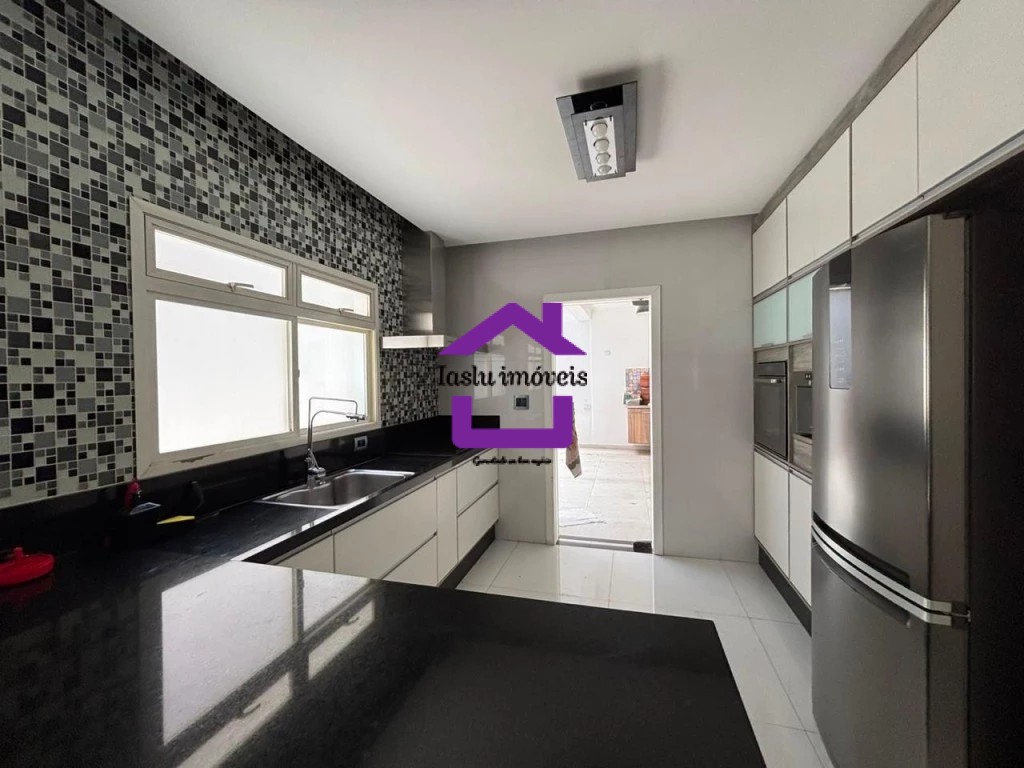 Sobrado, 3 quartos, 240 m² - Foto 1