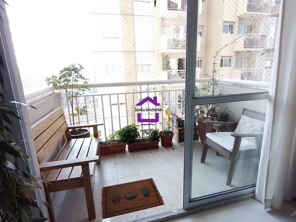 Apartamento à venda com 2 quartos, 67m² - Foto 2