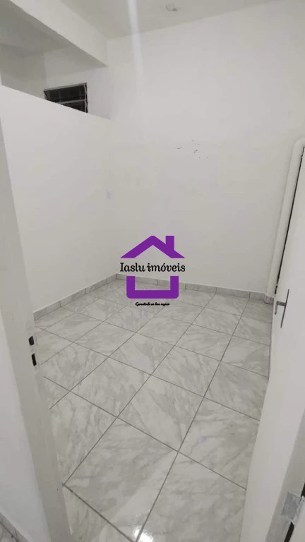 Casa para alugar com 2 quartos, 40m² - Foto 8