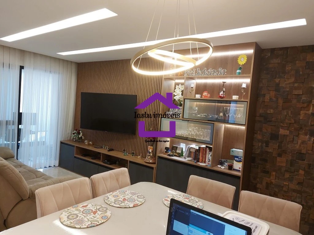 Apartamento à venda com 2 quartos, 70m² - Foto 2