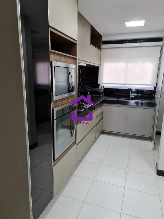 Apartamento para alugar com 3 quartos, 130m² - Foto 11