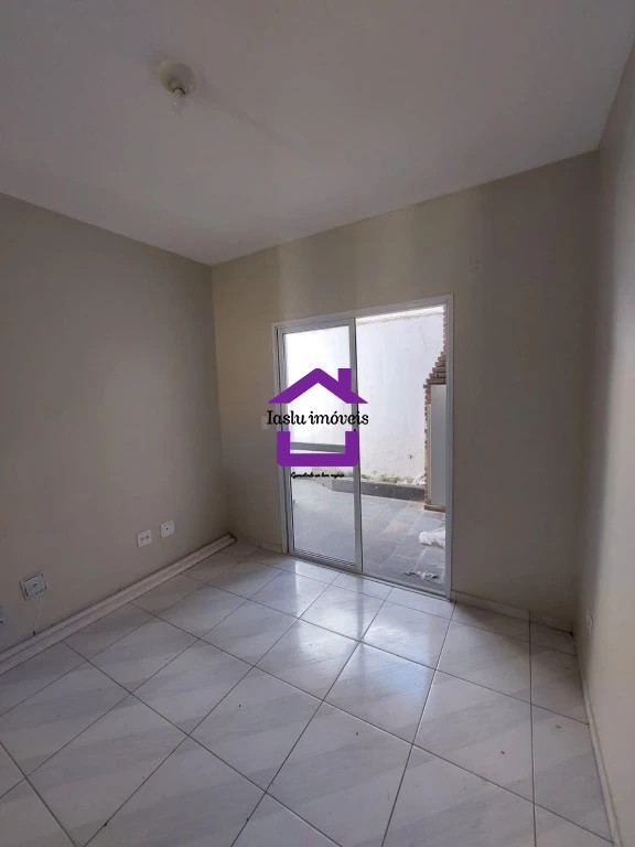 Casa de Condomínio para alugar com 3 quartos, 82m² - Foto 13