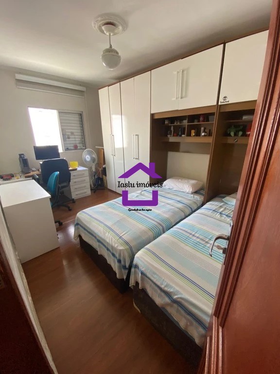 Apartamento à venda com 2 quartos, 62m² - Foto 7