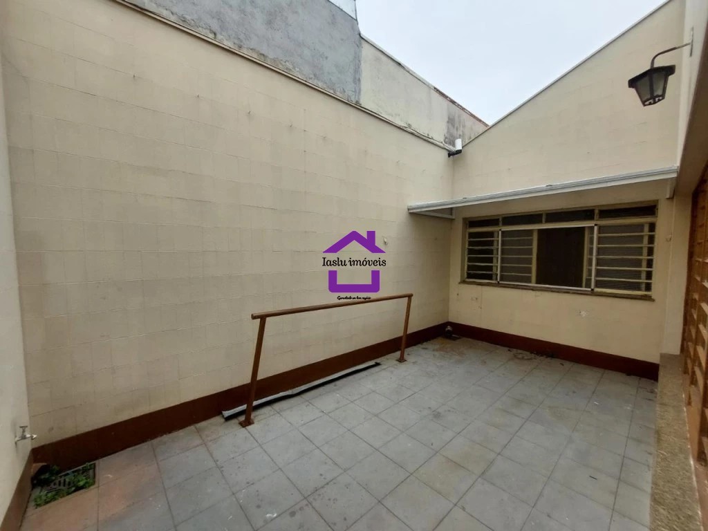 Casa para alugar com 5 quartos, 220m² - Foto 10